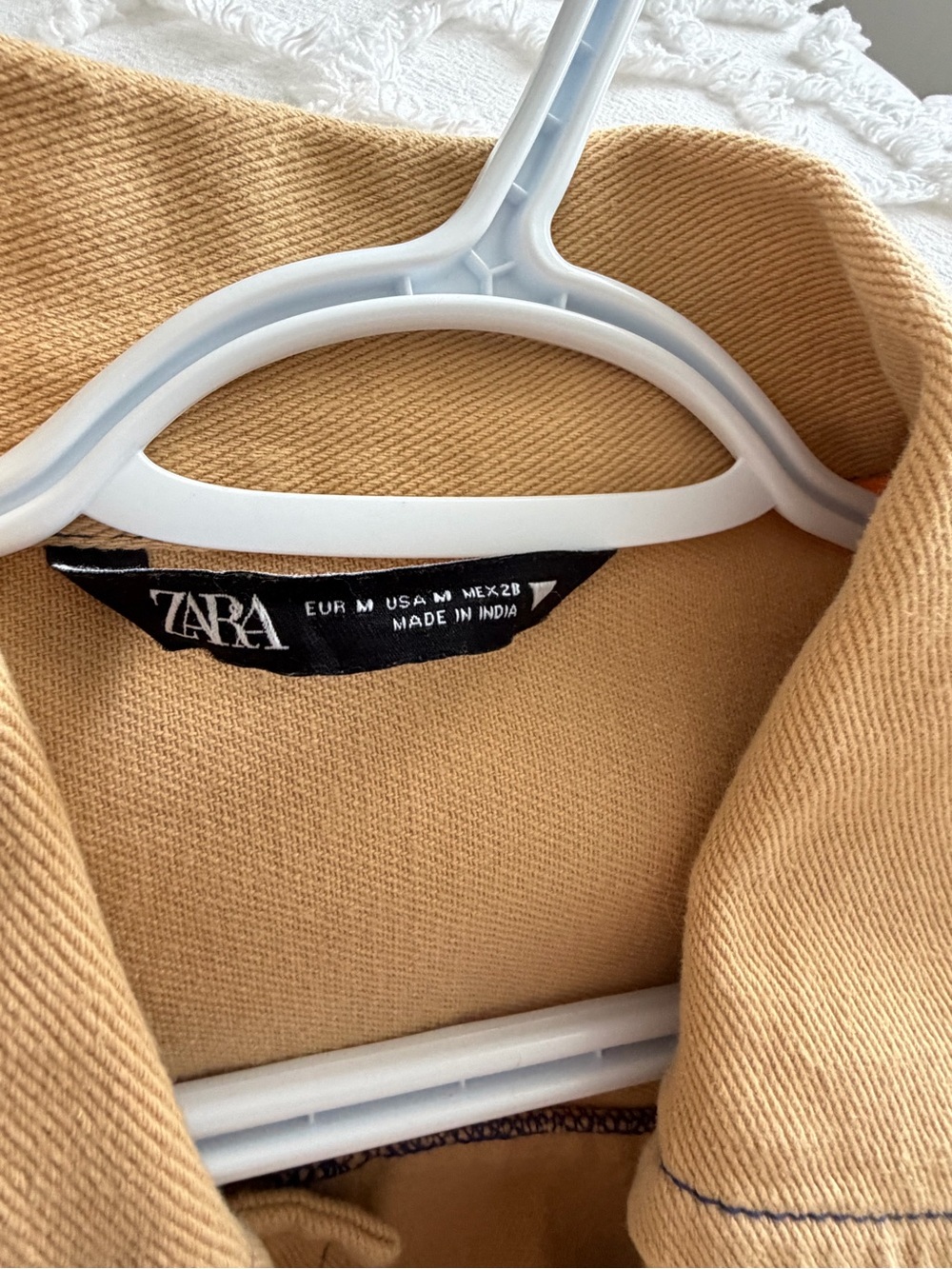 Zara Jacket with Embroidered Sketches - Picture 4 of 4